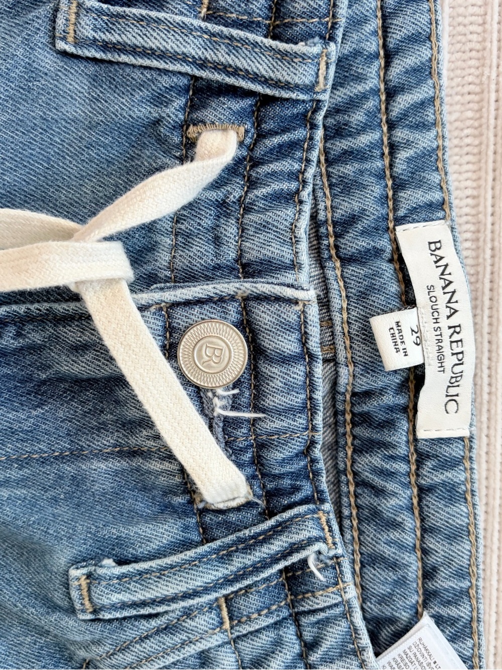 Banana Republic Mid-Rise Wide-Leg Drawstring Jean - Picture 4 of 5
